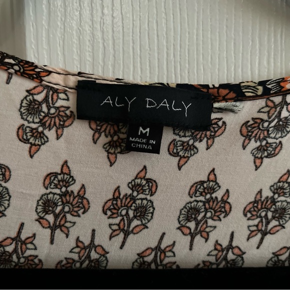 Aly Daly Floral V-Neck Maxi Dress - Picture 4 of 5